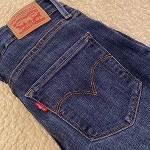 Ladies Levi’s 721 High Rise Dark Wash Skinny Jeans